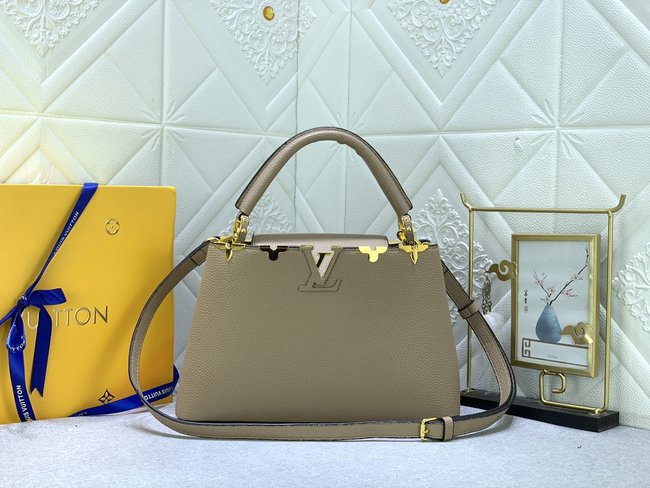 Louis Vuitton Capucines Medium Handbag Code: 54660