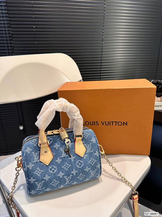 Louis Vuitton Denim Denim Cross-Body Bag Code: 98667