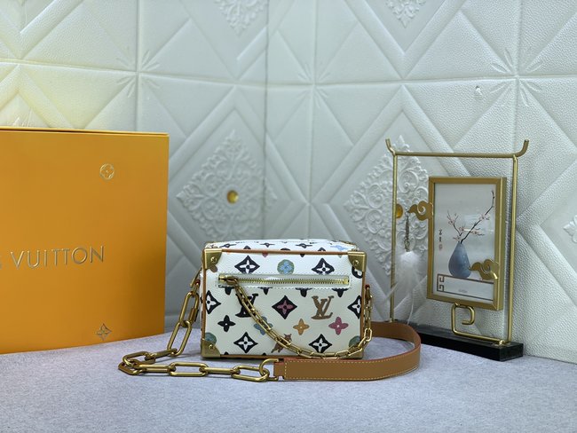 Louis Vuitton Mini Soft Trunk Chain Bag Code: M25132