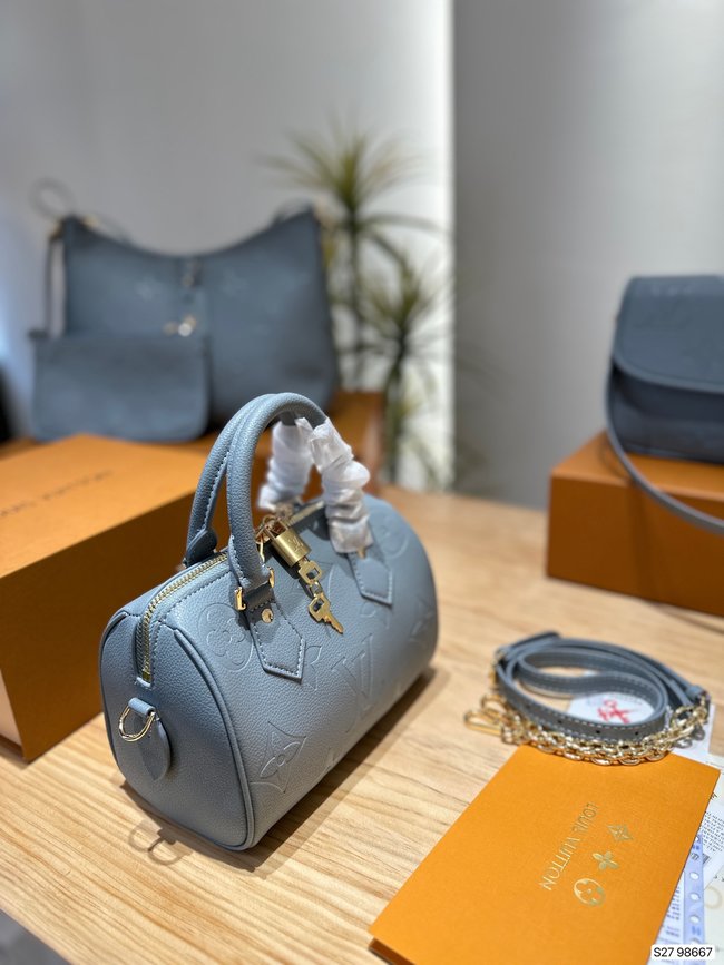 Louis Vuitton Original Material Handbag Code: 98667