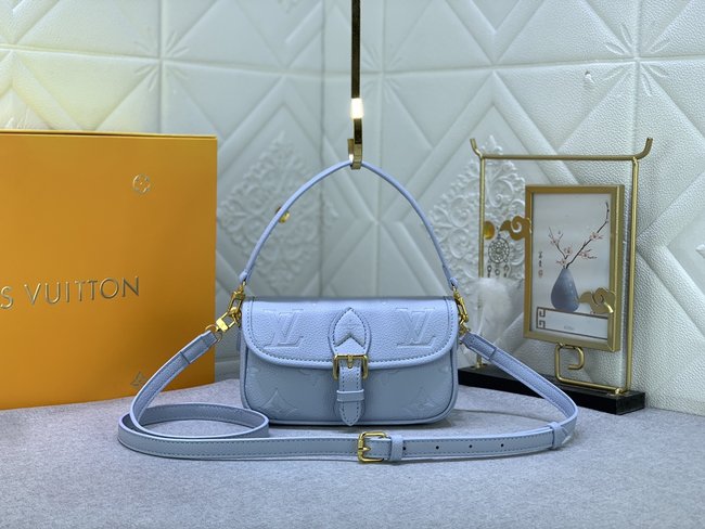Louis Vuitton Diane Handbag Code: M83566