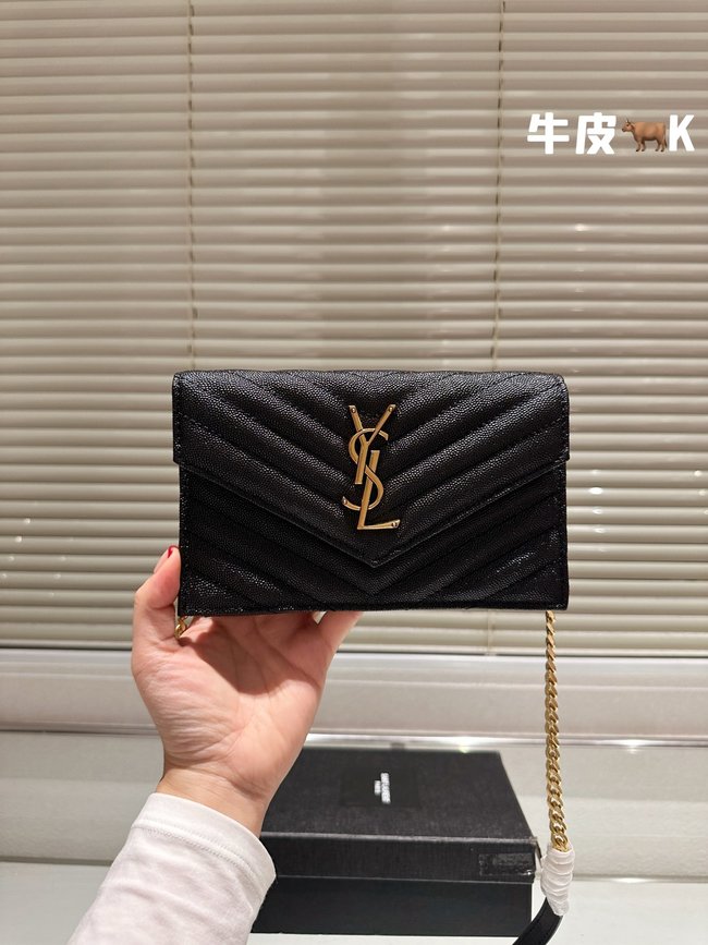 Yves Saint Laurent Classic Style Chain Bag 