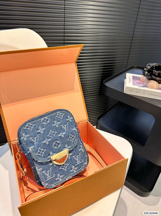 Louis Vuitton Second Hand Camera Bag Code: 82948